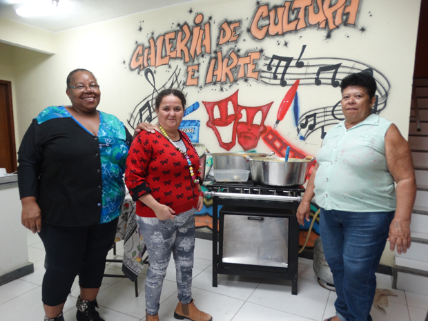 APAE de Rosário da Limeira realiza exposição de seus trabalhos e artesanatos (7).JPG