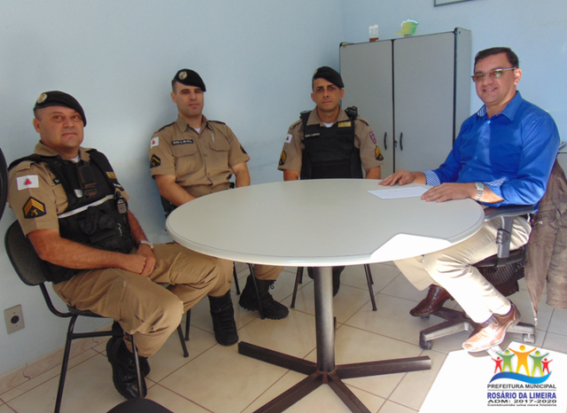 Policiais
