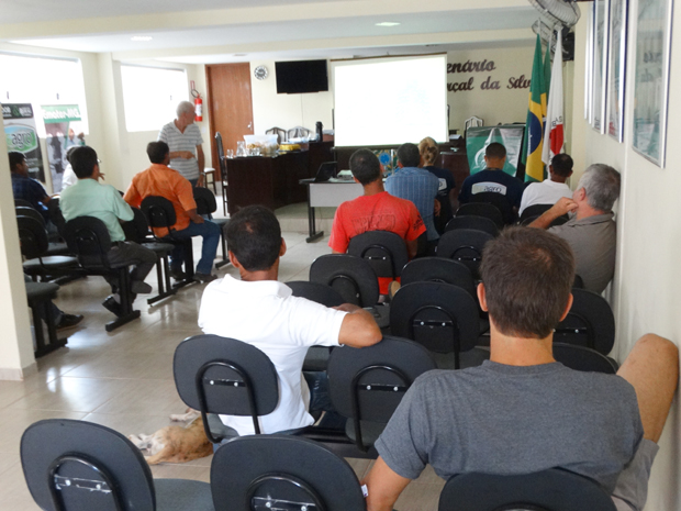 Prefeitura, Secretaria de Agricultura e EMATER realizam Encontro dos Cafeicultores de Rosário da Limeira (4).JPG