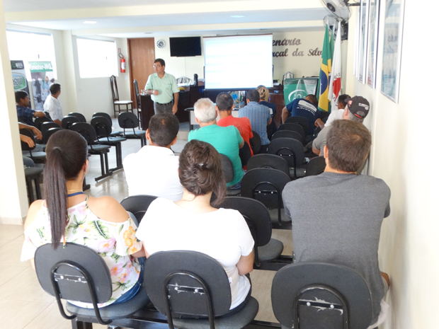 Prefeitura, Secretaria de Agricultura e EMATER realizam Encontro dos Cafeicultores de Rosário da Limeira (6).JPG