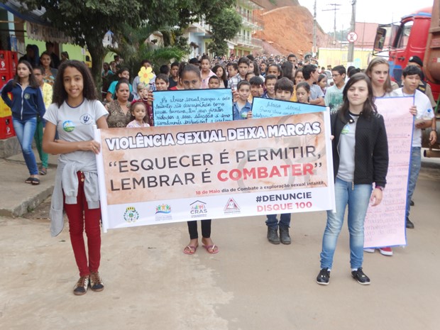 thumbnail Prefeitura Municipal2c SCFV e Secretaria de Assistência Social promovem ato em apoio ao Dia Nacional de Combate ao Abuso e à Exploração Sexual de Crianças e Adolescentes em Rosário da Limeira 11
